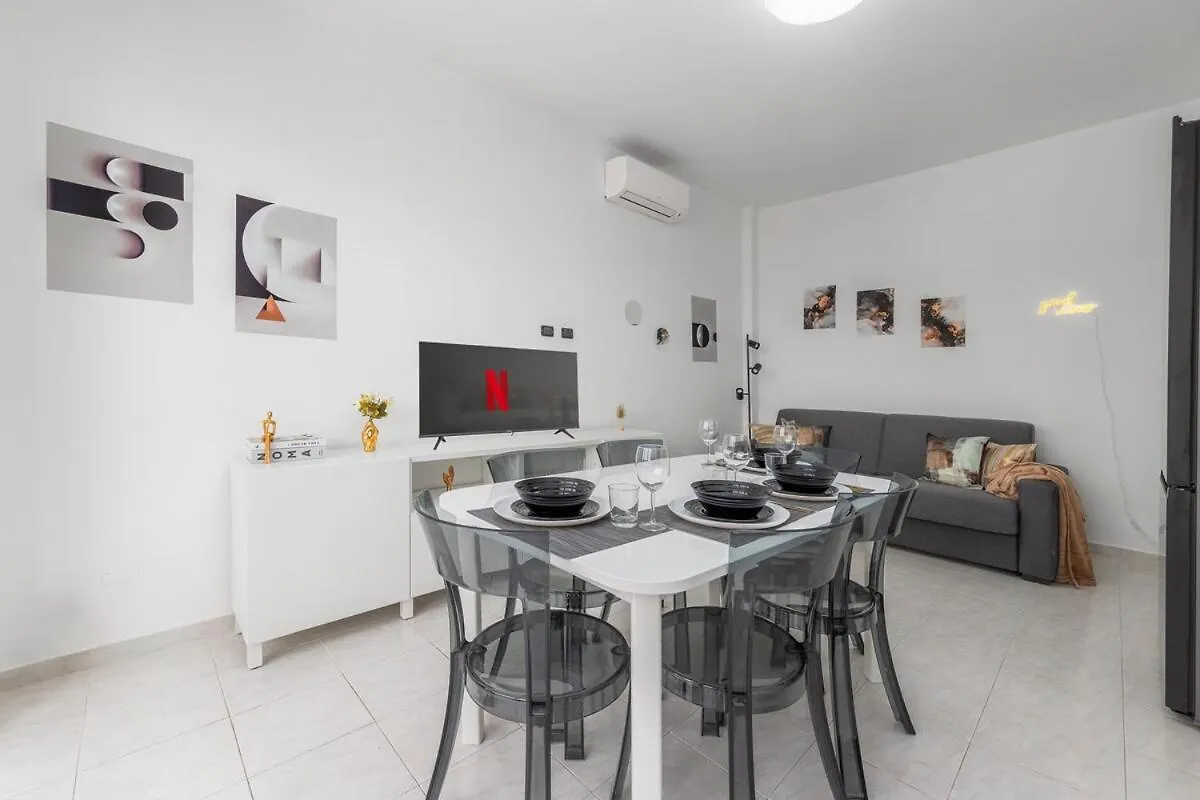 Wonderful View On Citylife-Suite Near Metro M2 Milano